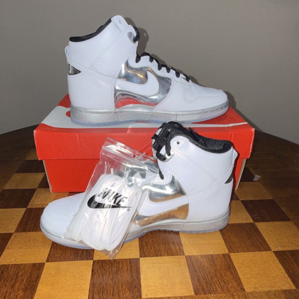 Size 9W - Nike Dunk High SE White Metallic Silver DX5928-100 Icy Sole OG Box - Picture 3 of 10